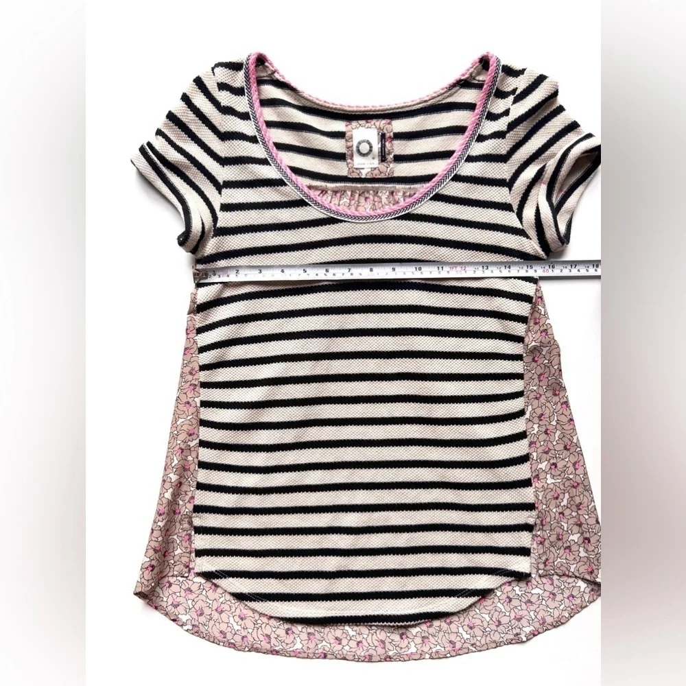 Anthropologie Akemi + Kin Striped Floral Top
X Small - Picture 2 of 7